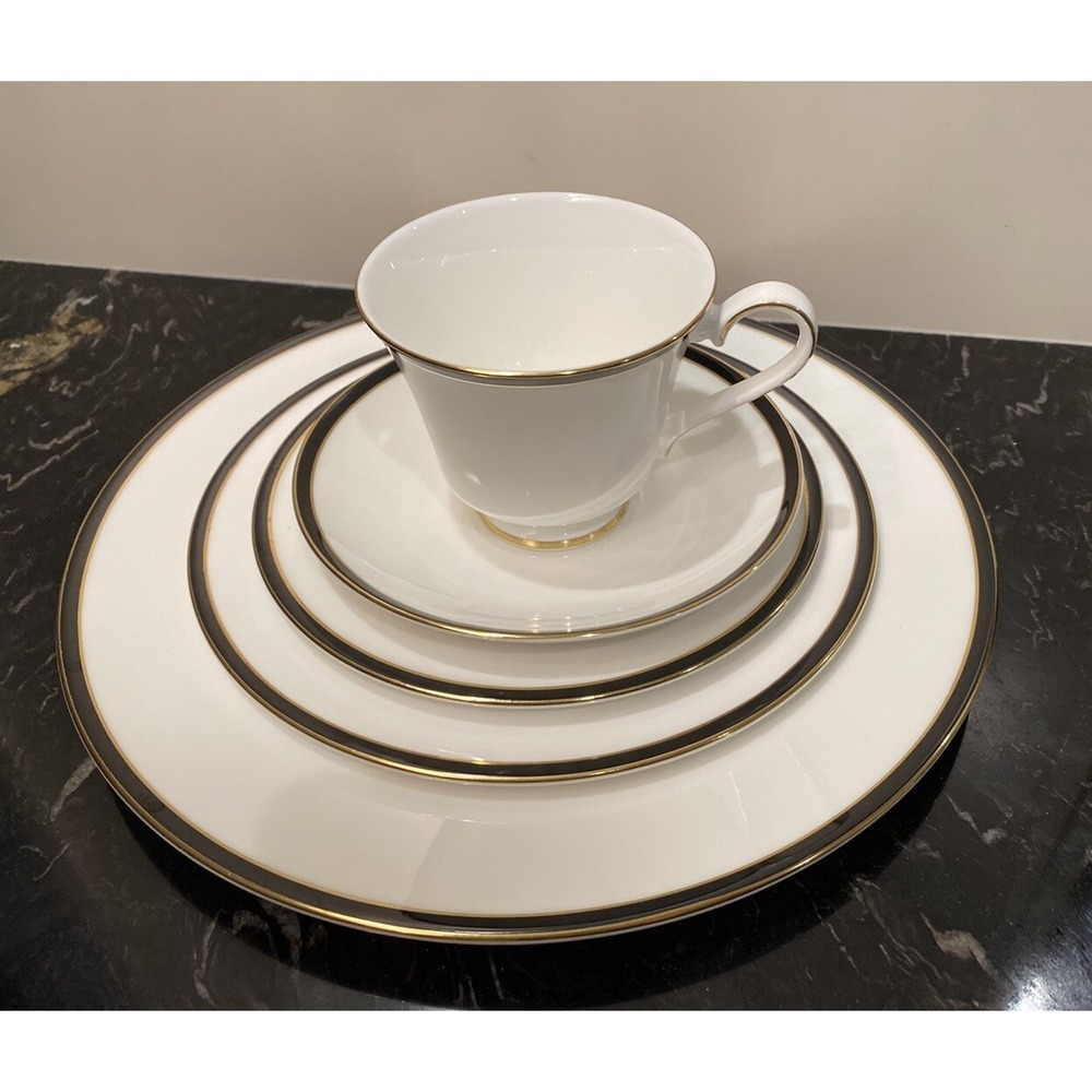 Vintage Minton Saturn Black 5 Piece Place Setting